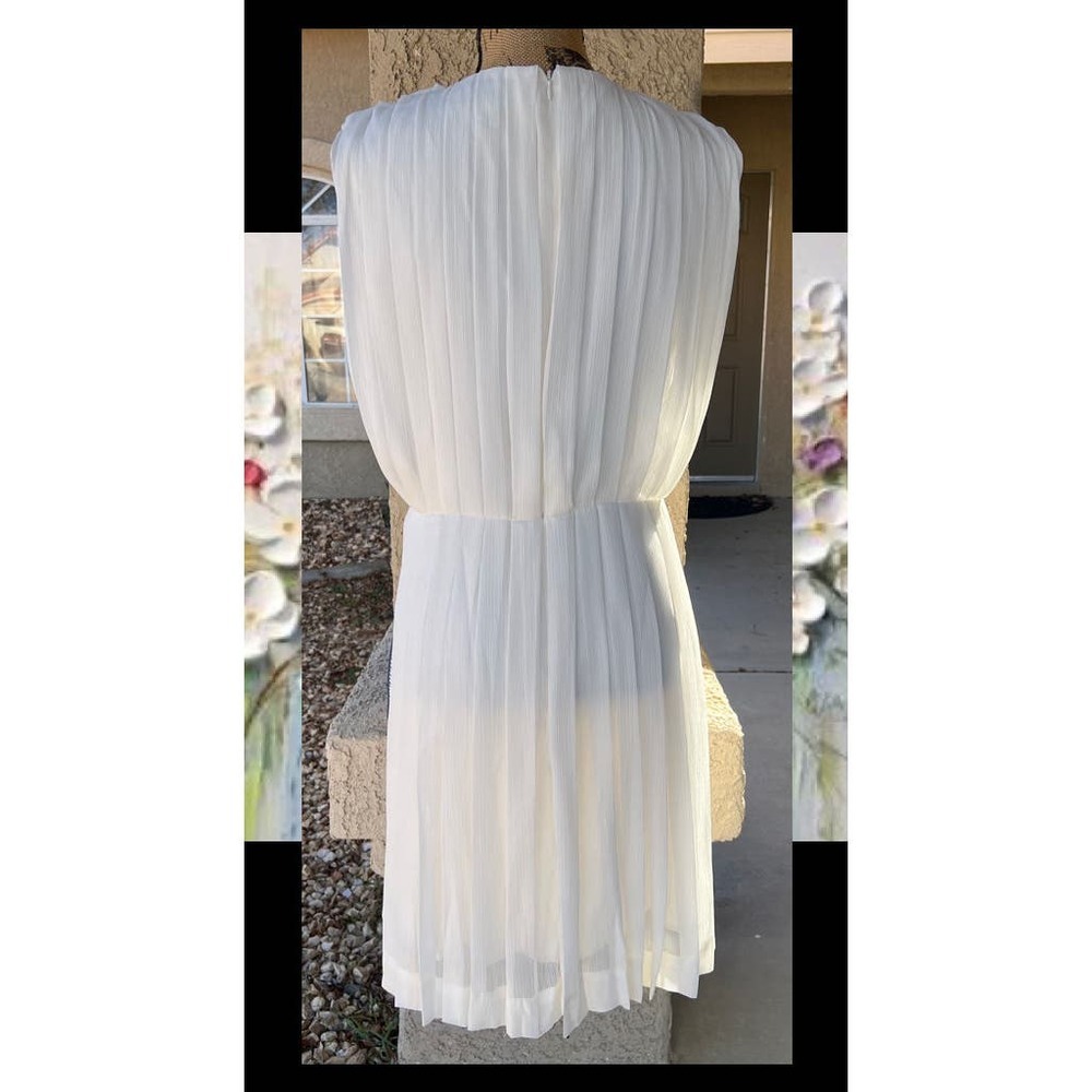 Modcloth The Pleat-est Things Sleeveless Mini Dress Size M - Picture 5 of 11